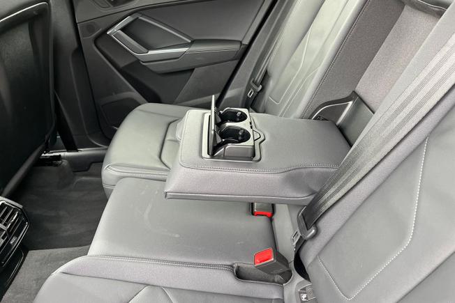 AUDI Q3 Photo 41