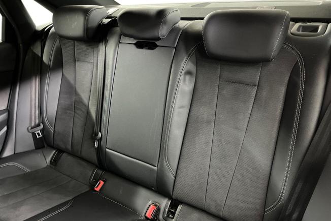 AUDI A4 Photo 9