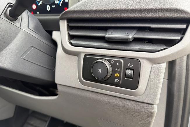 VOLKSWAGEN Transporter Photo 37