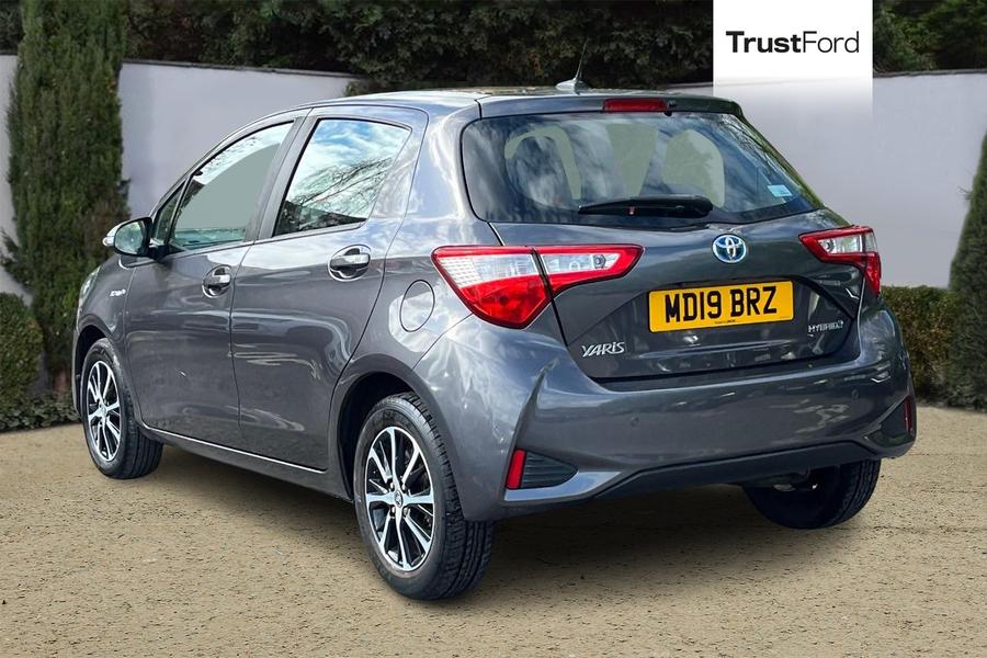 Toyota Yaris Photo autoimg-2da02dca92db7183554d0aa43e23f11d4fa760d2.jpg