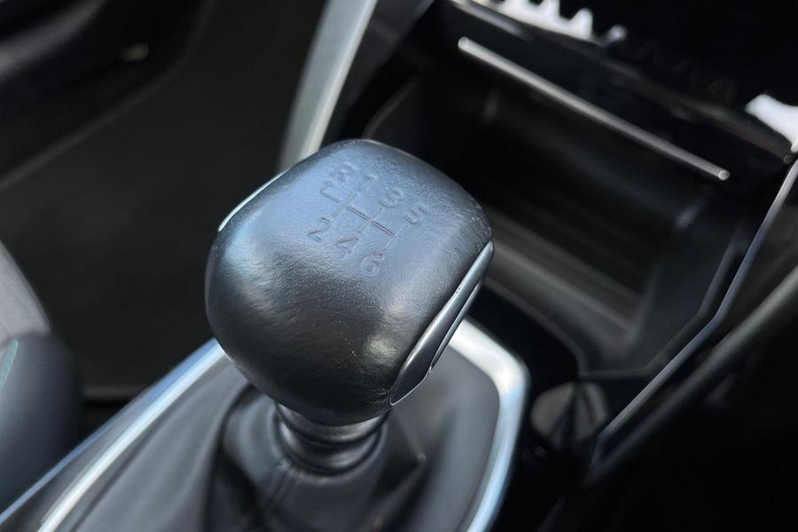 Peugeot 208 Photo autoimg-2da1589c792da1fea7a6f9aad1646f85c435bb9f.jpg