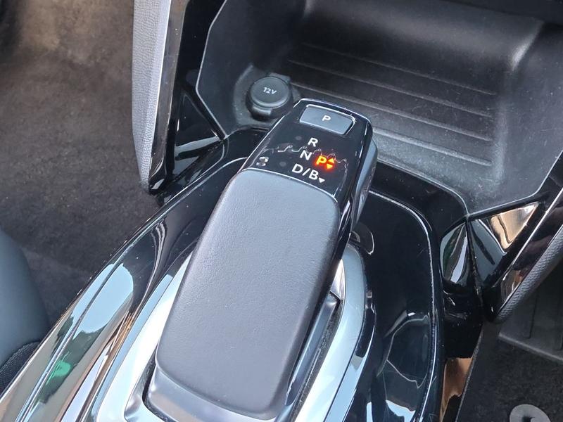 Used Peugeot E-2008 YB71SKU 39