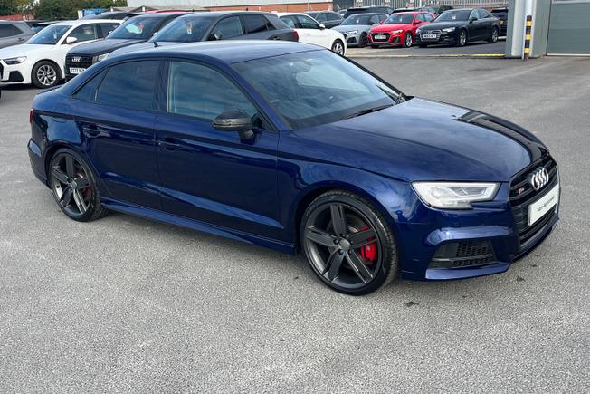 AUDI S3 Photo 24