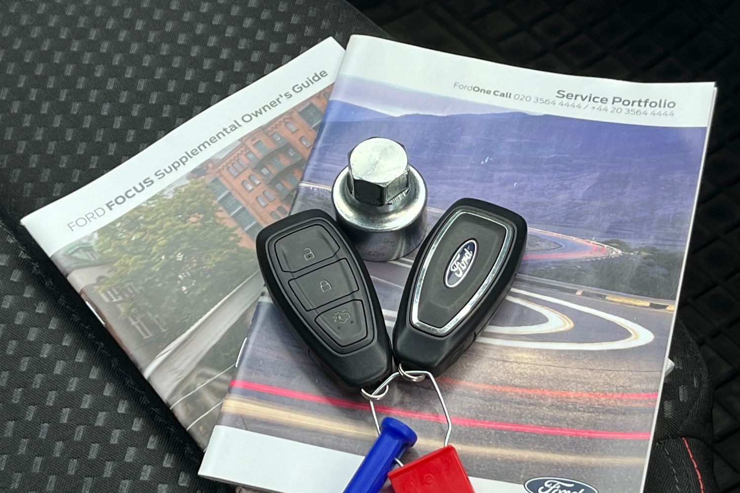 Ford FOCUS Photo 21