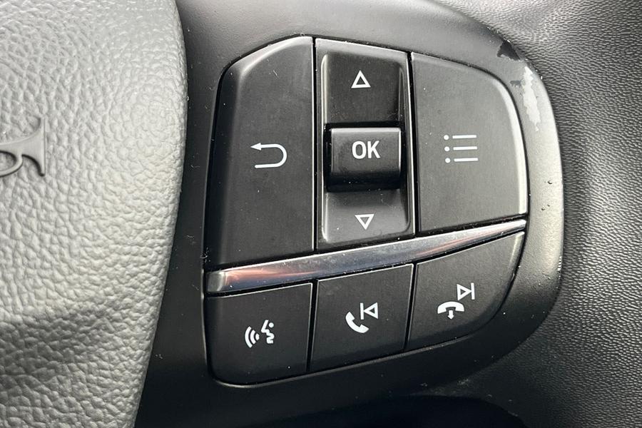 Ford FOCUS Photo autoimg-2db37122aea7e1e2aebe4a79619fc36285041549.jpg