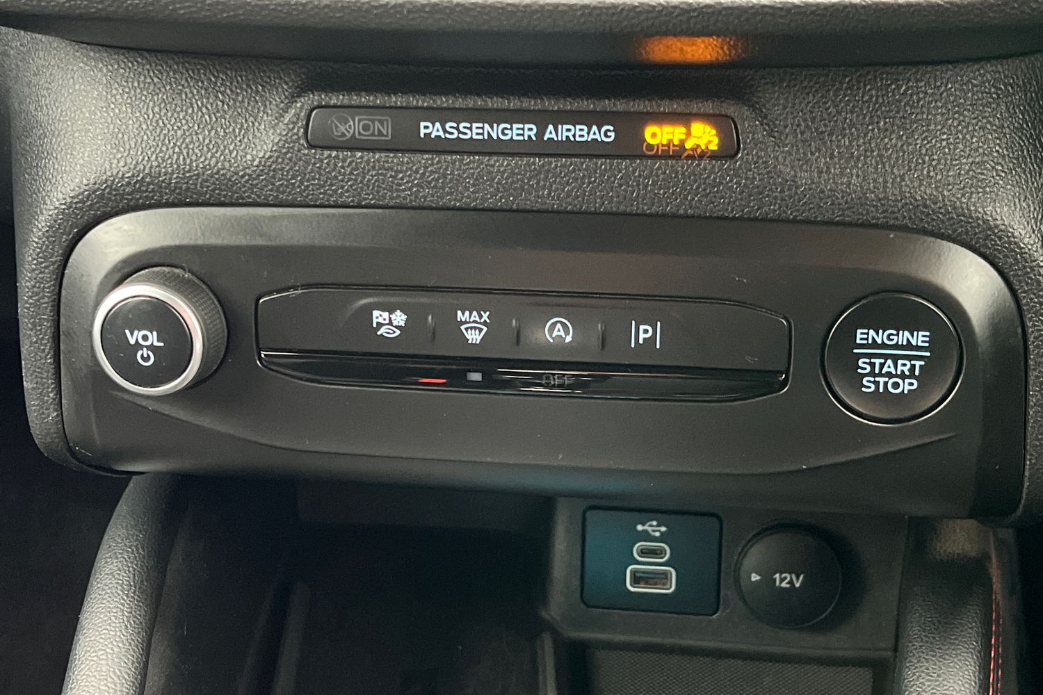 Ford FOCUS Photo 32