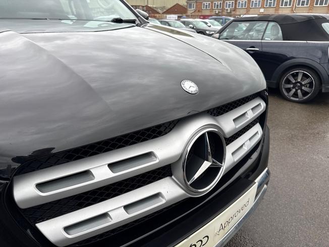 MERCEDES-BENZ X Class Photo 25