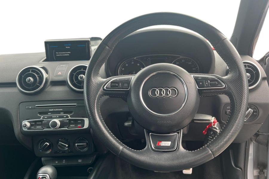 Audi A1 Photo autoimg-2db60a08201cd69173b2b2d514b79b2387de0f86.jpg