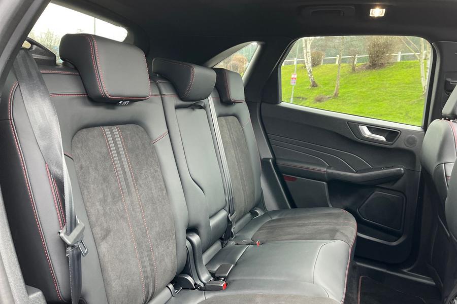 Ford KUGA Photo autoimg-2dc9af9ce7ab2c7904ffbf10fa40f884f28473a3.jpg