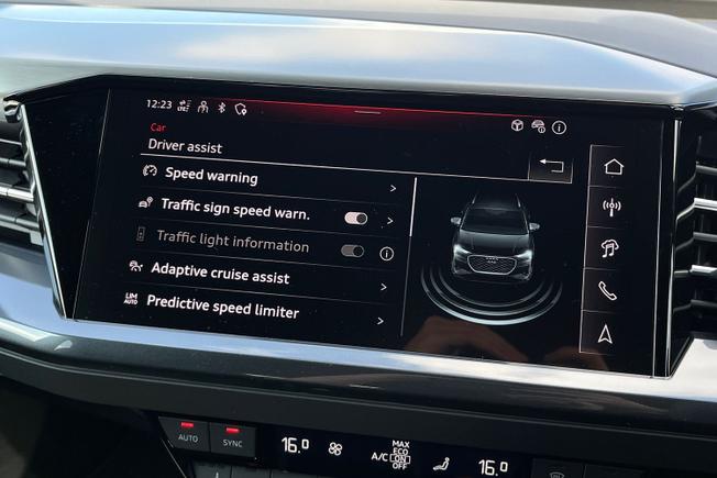 Audi Q4 e-tron Photo 35