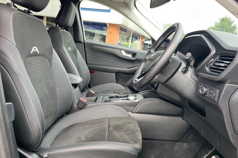 Ford KUGA Photo autoimg-2dcf6ce84ee2b03df157f517af71d04cea4ad43b.jpg