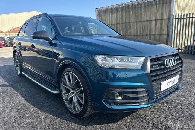 AUDI Q7 Photo 36