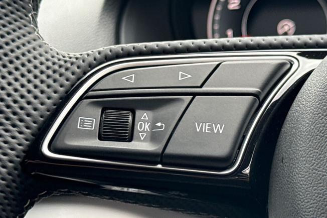AUDI Q2 Photo 16
