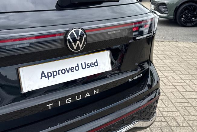 VOLKSWAGEN Tiguan Photo 21