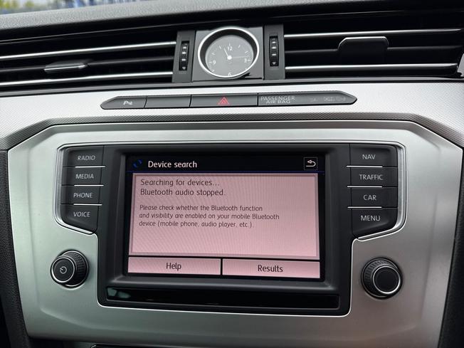VOLKSWAGEN Passat Photo 40