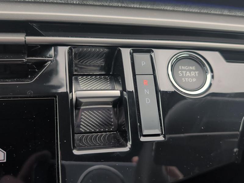 Used Peugeot E-3008 KS25NND 42