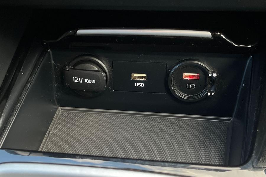 Kia XCEED Photo autoimg-2de5a606a3571cf77f34d5a6a9e54c9c590048d4.jpg