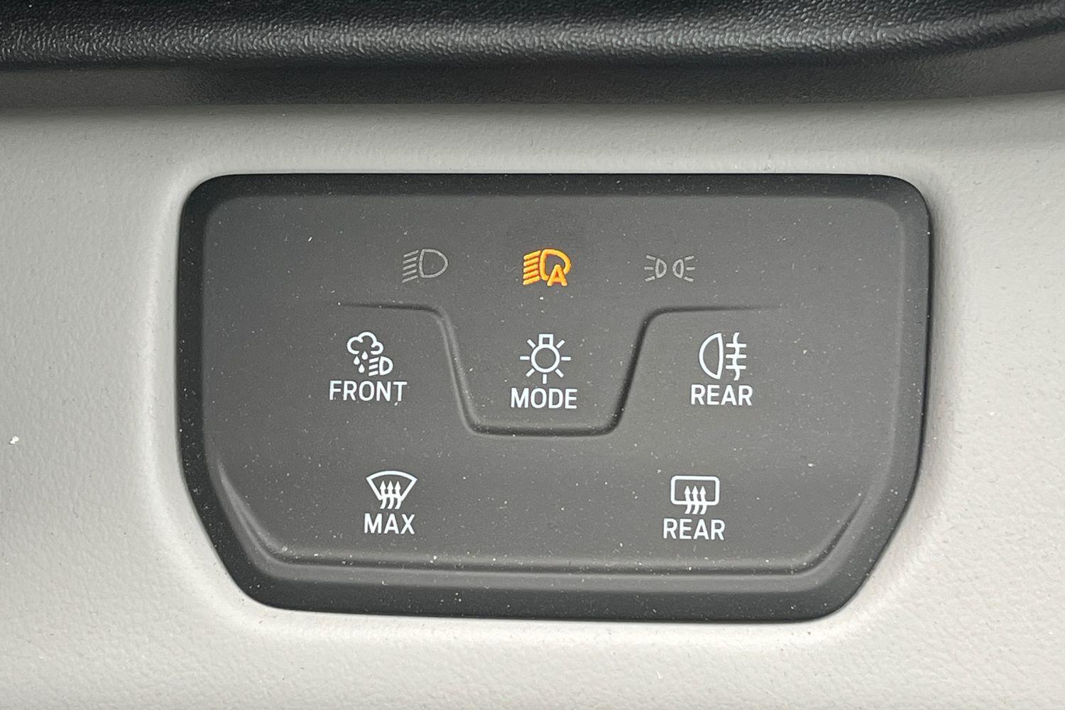 Ford Explorer Photo 32