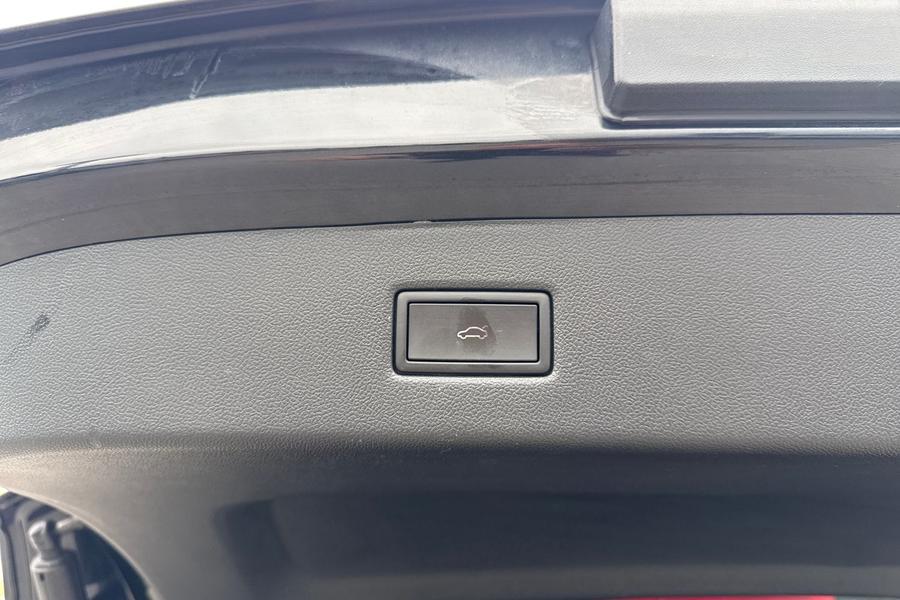 Ford Explorer Photo autoimg-2de8354e17e95b122202cb082f1214ee4d9e4e6e.jpg