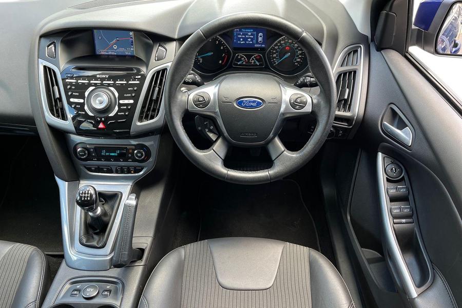 Ford FOCUS Photo autoimg-2de89e874a97d72cfcddfb52b9c81658598942a9.jpg