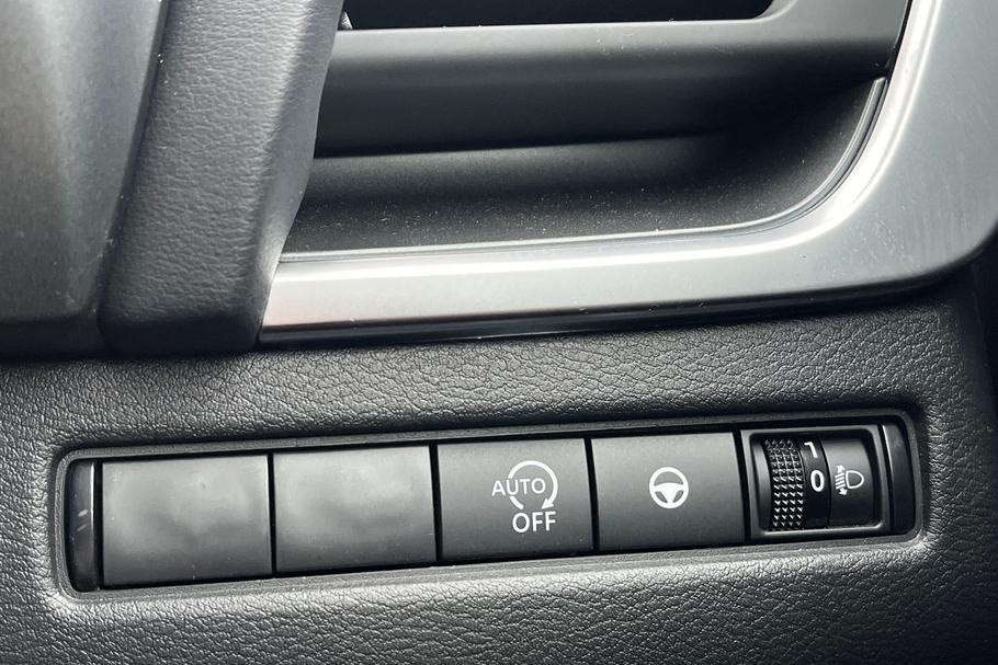 Used Nissan QASHQAI DU25BPK 28