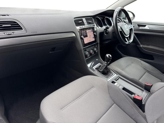VOLKSWAGEN Golf Photo 2