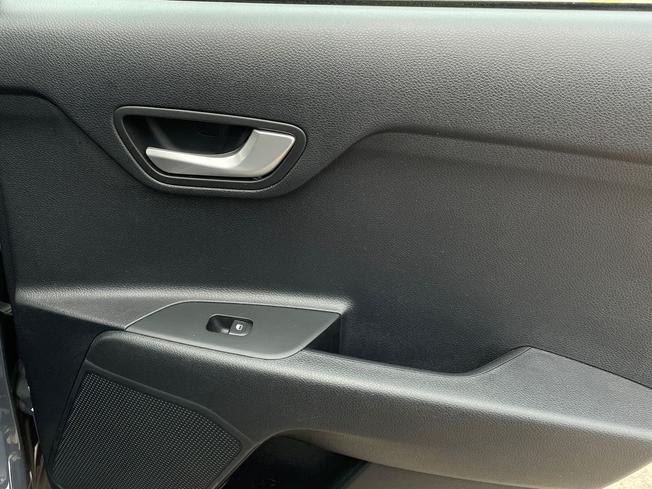 KIA Rio Photo 32