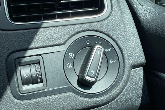 VOLKSWAGEN Polo Photo 23