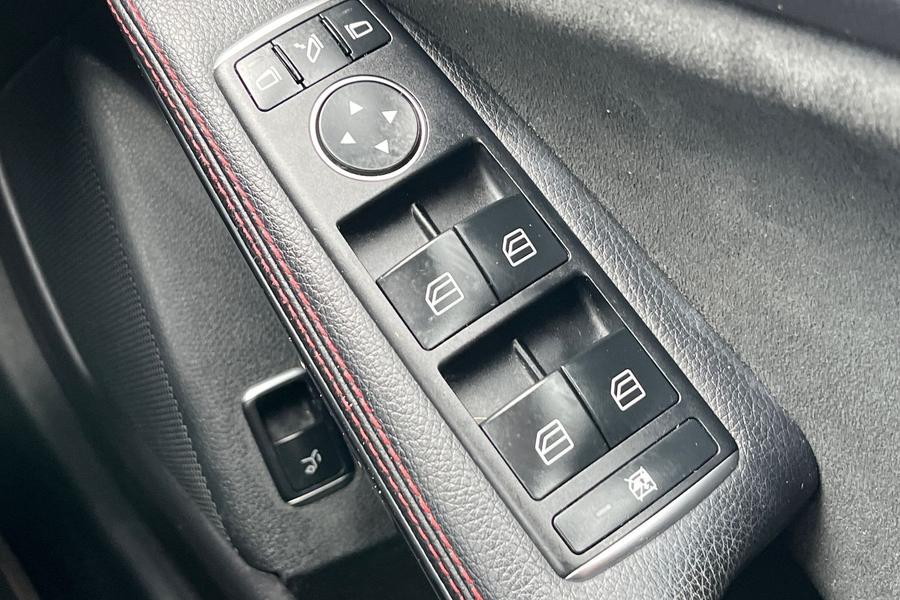 Mercedes-Benz CLA Photo autoimg-2df095faf963cc62f208c71365f79d31dc3a6332.jpg