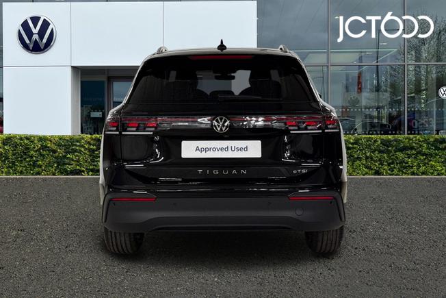 VOLKSWAGEN Tiguan Photo 7