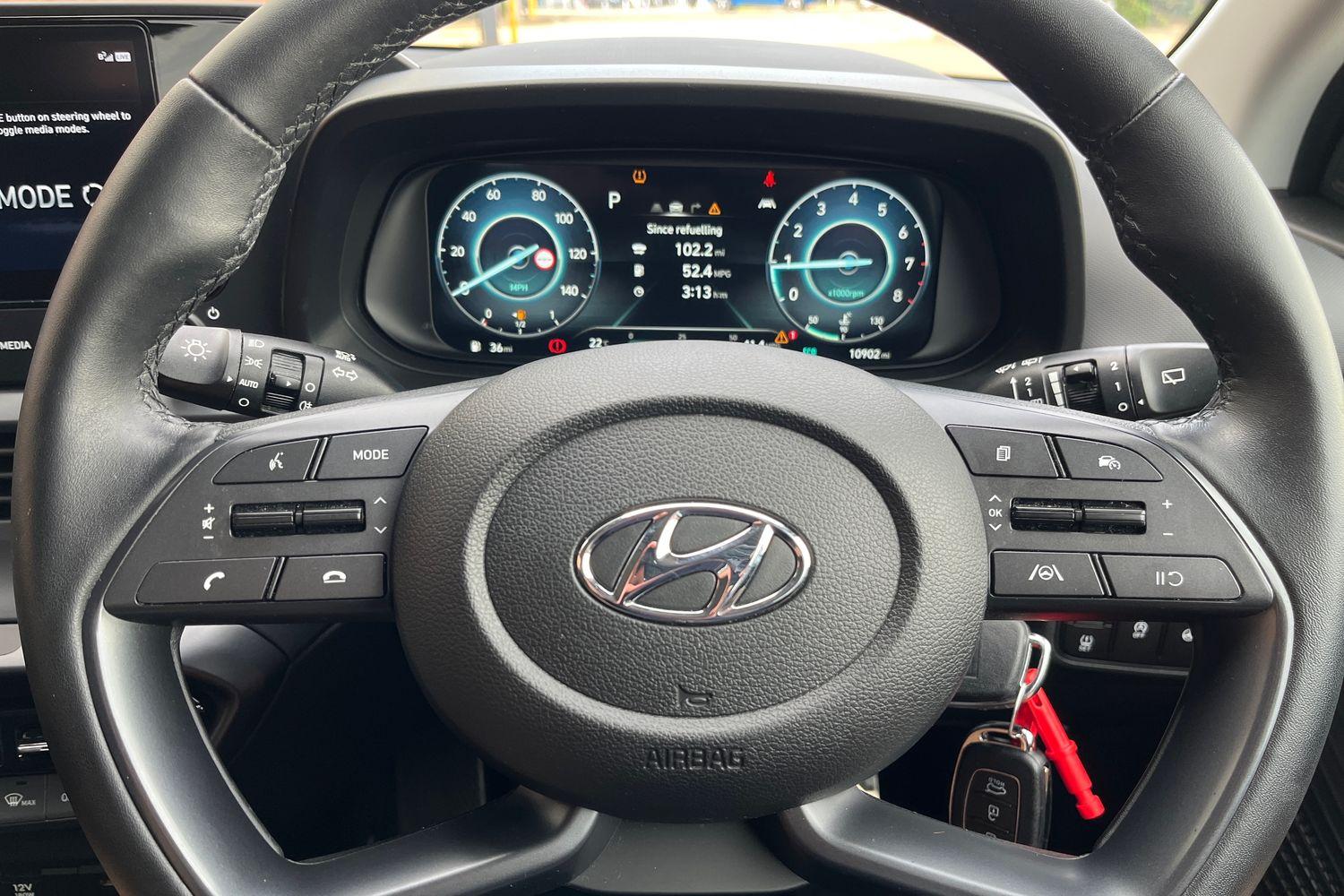 Hyundai BAYON Photo 11