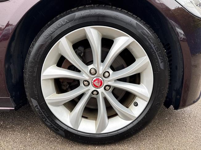 Jaguar XF Photo 31