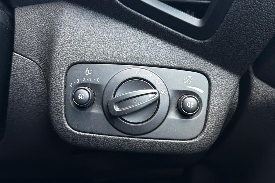 Ford KUGA Photo autoimg-2df81155ae1f5f525894edf33127ba87f37ddf66.jpg
