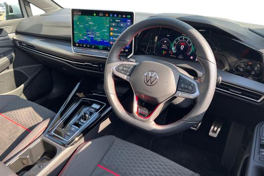 Volkswagen Golf Photo autoimg-2dfac2e7334e1886d7005776980695465b9309ea.jpg