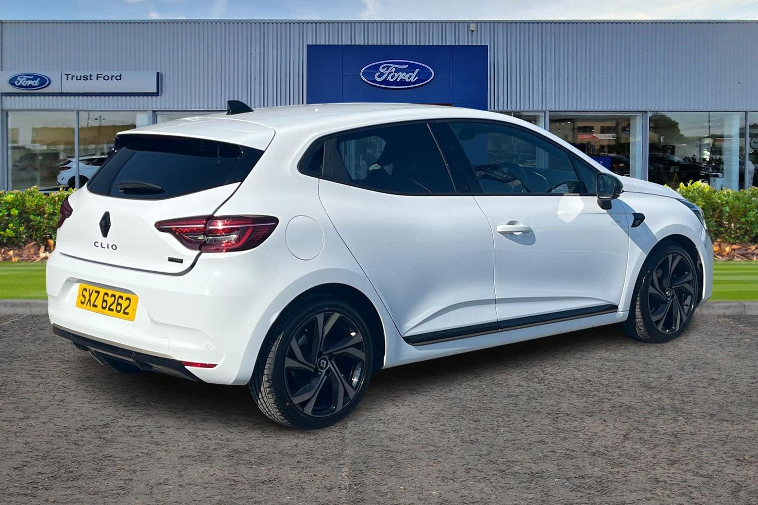 Renault CLIO Photo 3