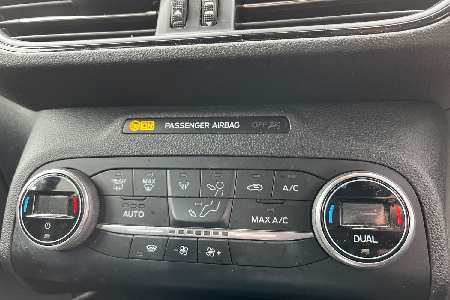 Ford KUGA Photo 38