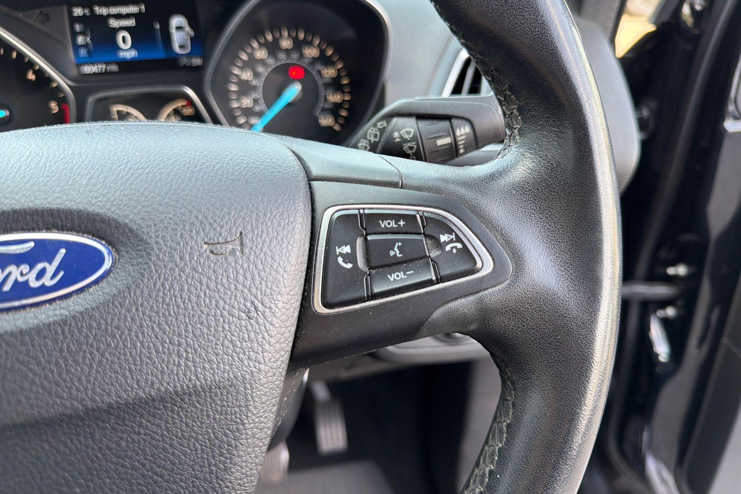 Ford KUGA Photo 23