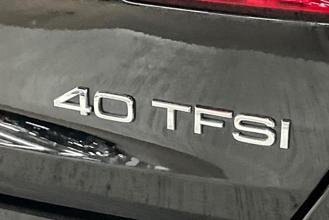 AUDI A6 Saloon Photo 36