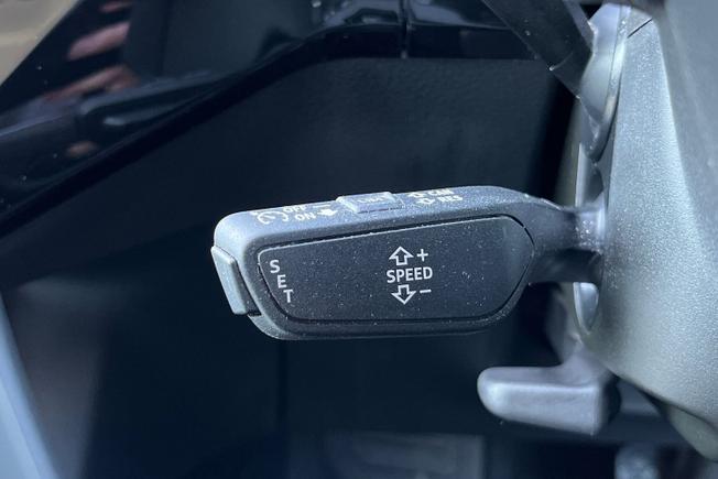 Audi e-tron Photo 36