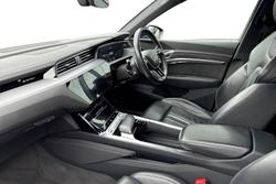 Audi e-tron Photo 2