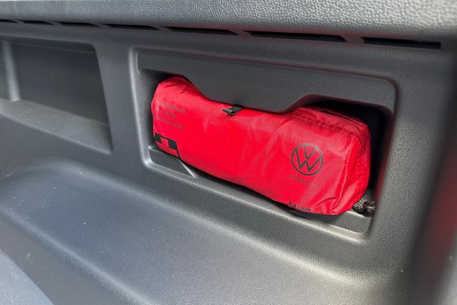 VOLKSWAGEN Id. Buzz Cargo Photo 23