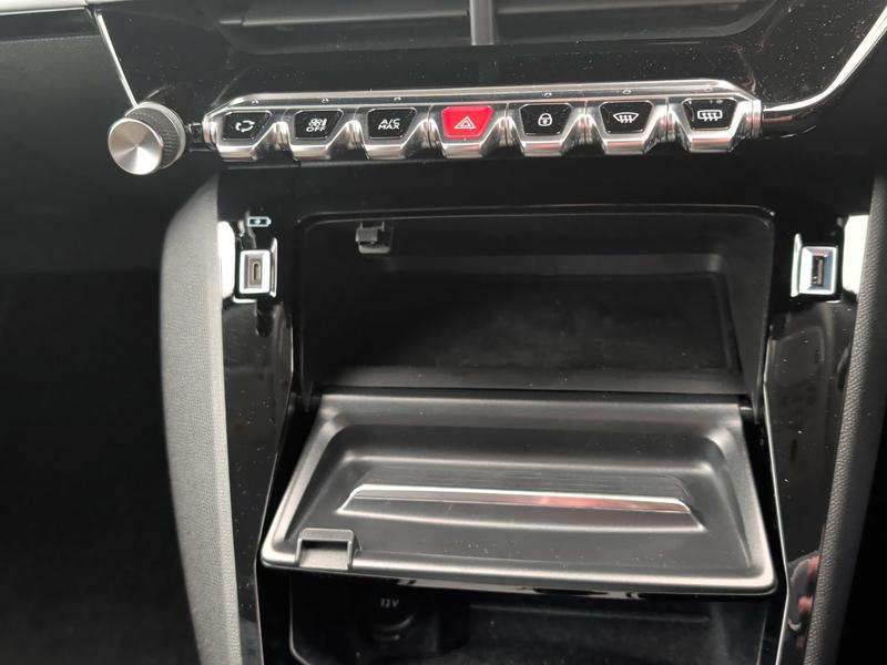 Used Peugeot 2008 NC22CWF 38