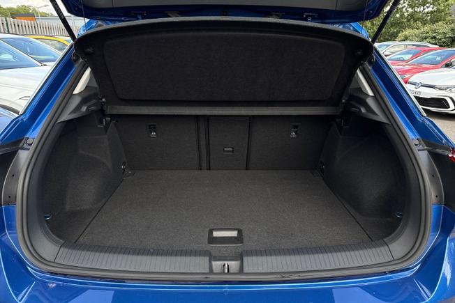 VOLKSWAGEN T-Roc Photo 12