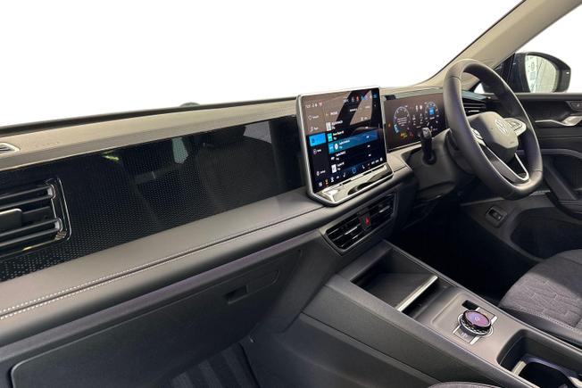 VOLKSWAGEN Tiguan Photo 2