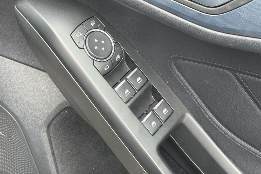 Ford FOCUS Photo autoimg-2e0dcd66574920bec0d5d8a137e3e6147cf95ef4.jpg