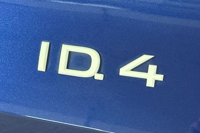 VOLKSWAGEN ID.4 Photo 37