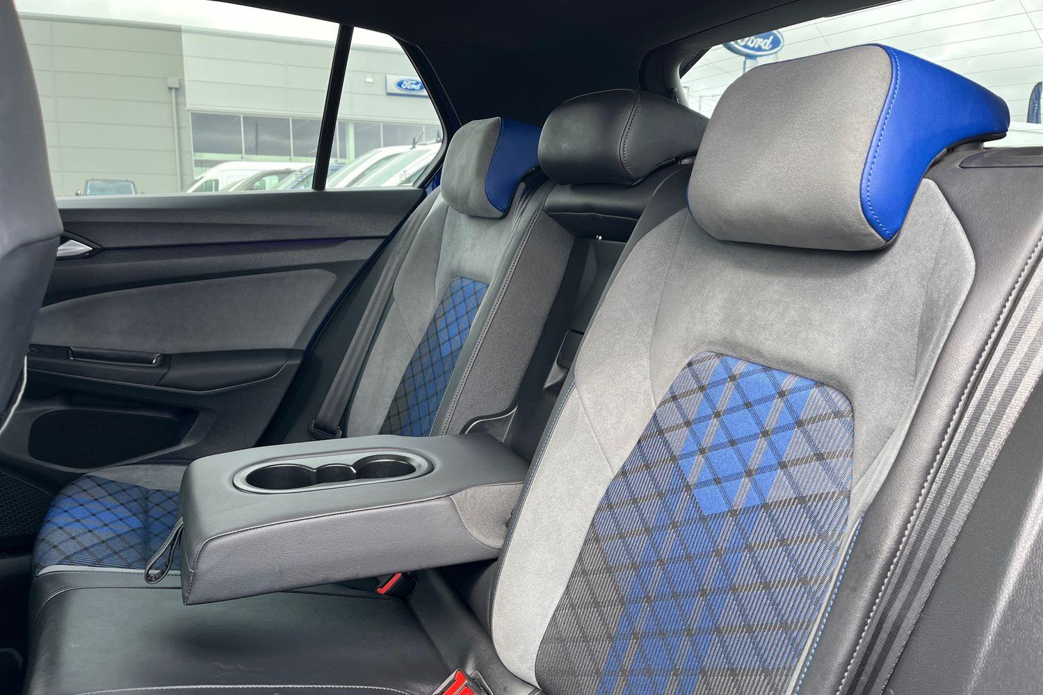 Volkswagen Golf Photo 19