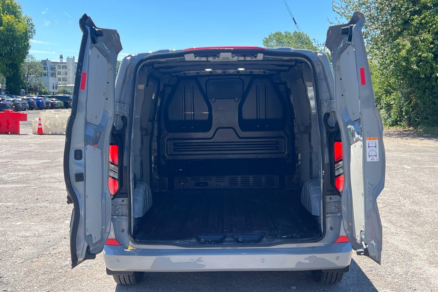 Ford TRANSIT CUSTOM Photo 5