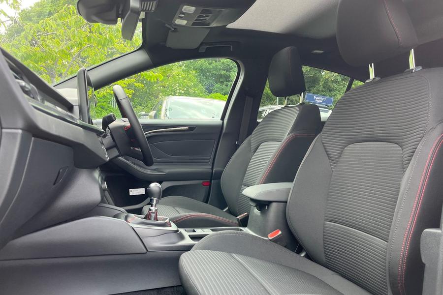 Ford Focus Photo autoimg-2e1ec8de9a2c623d58c940e752c34145f8de67d2.jpg