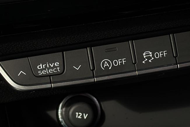 AUDI A4 Photo 36